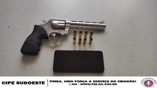 Homem portava um revólver calibre 38. Foto: Divulgação/Cipe Sudoeste